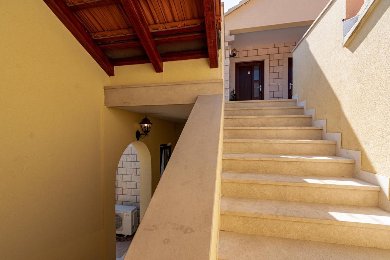 Villa Ana Zrnovo Buitenkant foto
